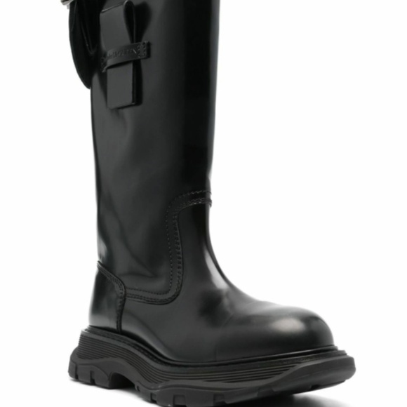Alexander McQueen Black Tread Leather Boots main image 4